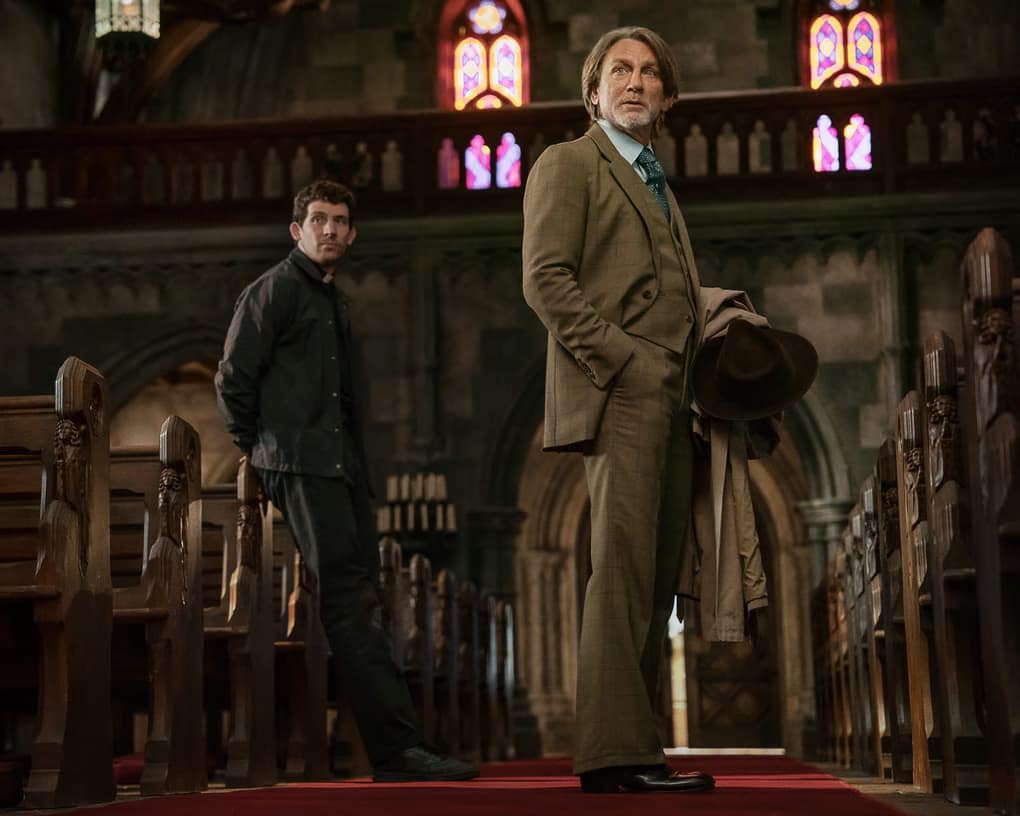 Wake Up Dead Man: A Knives Out Mystery