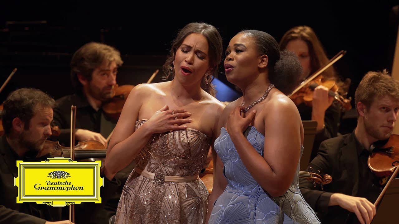 Sign in Nadine Sierra & Pretty Yende - Delibes: Lakmé / Flower Duet