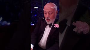 Bill Bailey plays a 9999 pipe organ at the Last Night of the Proms
