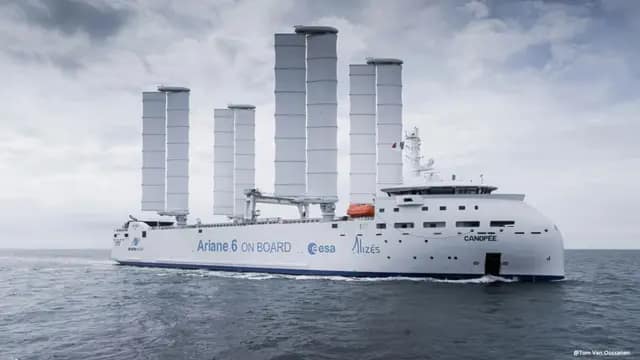 The Canopée cargo ship