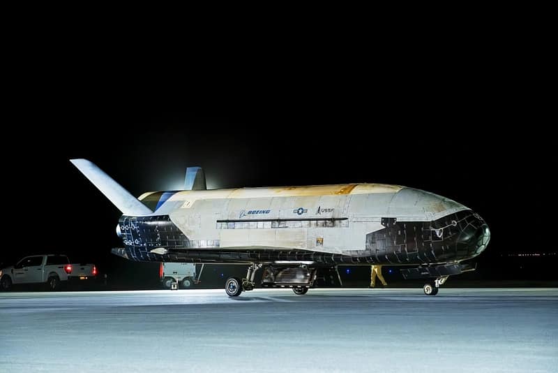 X-37B spaceplane lands after 434 days